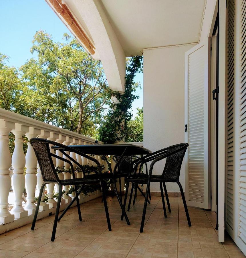 Apartamento Bosi I Goli Starigrad Paklenica Exterior foto