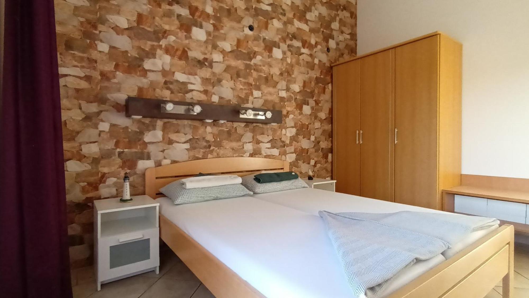 Apartamento Bosi I Goli Starigrad Paklenica Exterior foto
